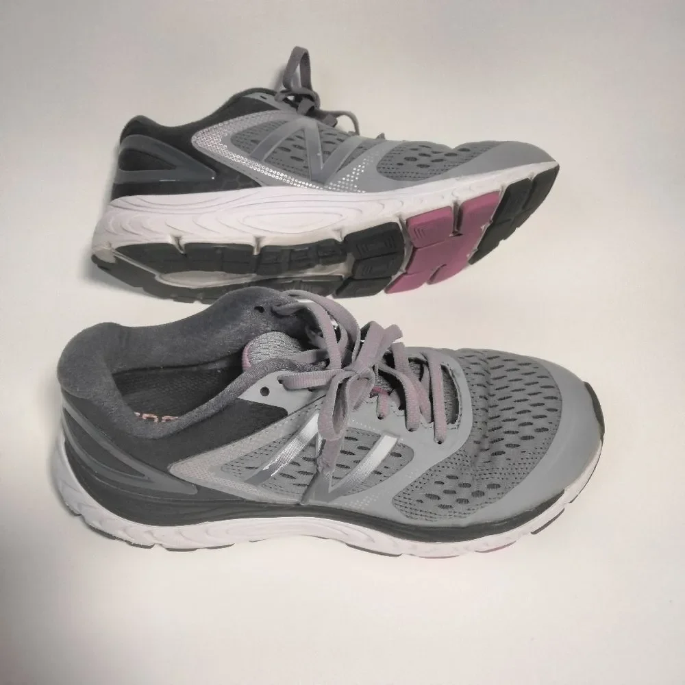 New Balance 840 V4 Running Shoes Women’s Cyclone/Poisonberry Grey